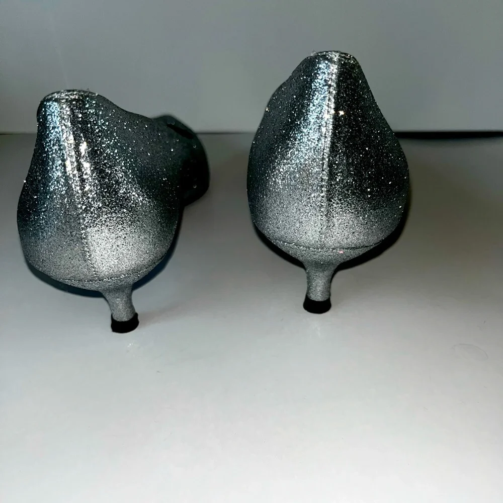 Stuart Weitzman Silver Glitter Pointed-Toe Pumps
